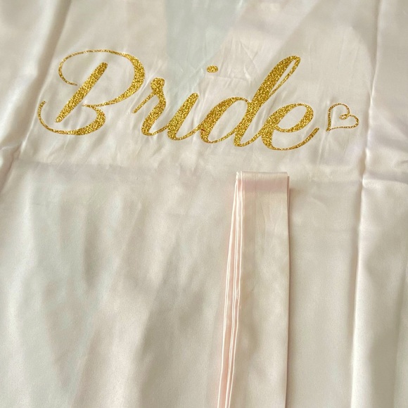 🚫SOLD🚫 Blush Sikly Lace Bride Robe 💕(NWT) - Picture 3 of 4